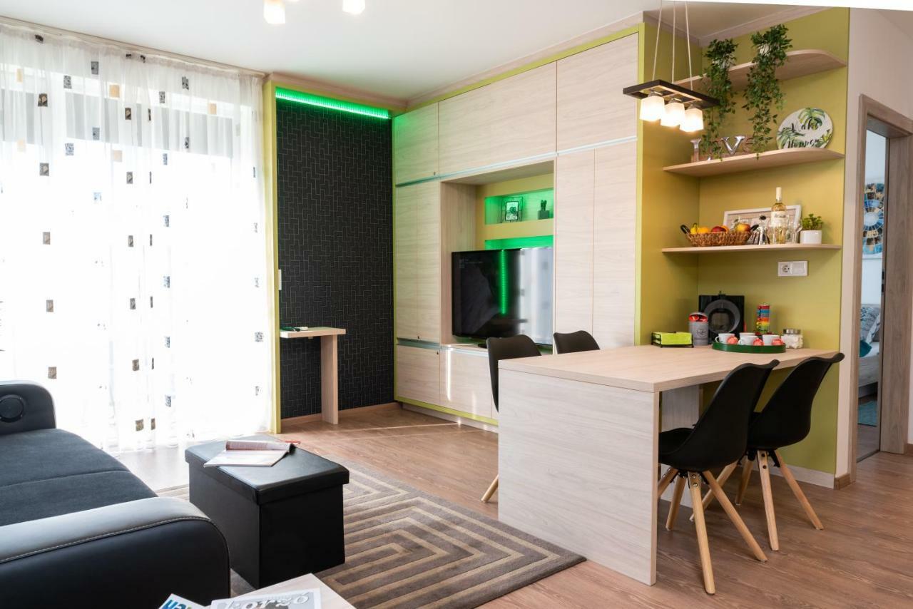 Defne Apartman Debrecen Eksteriør billede