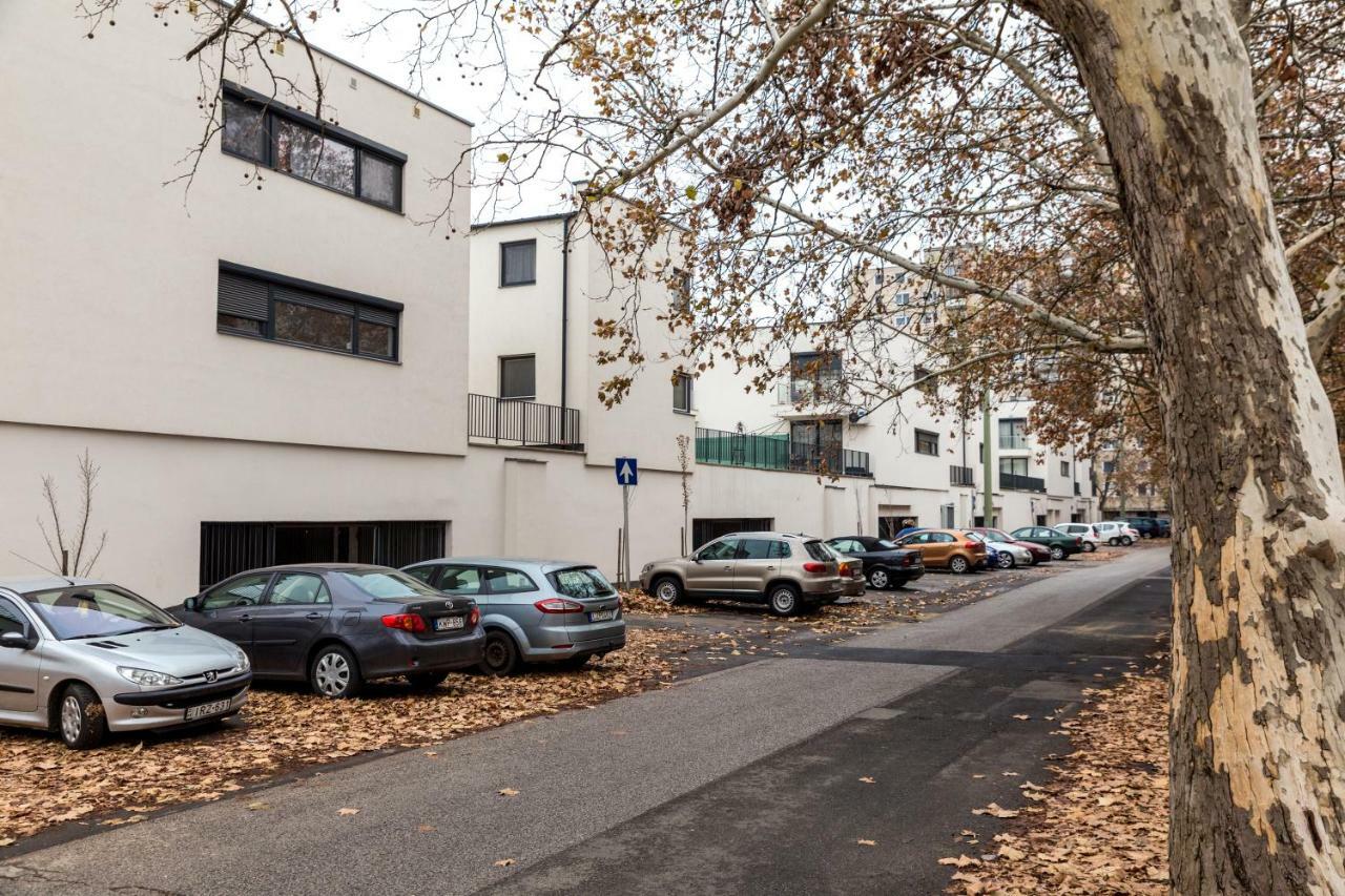 Defne Apartman Debrecen Eksteriør billede